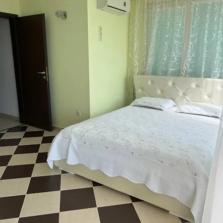 Royal Marina Bulgaria * Elenite